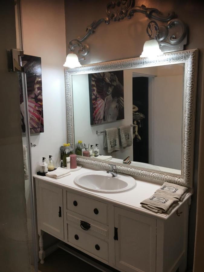 Somerset West Garden Apartments 1 외부 사진