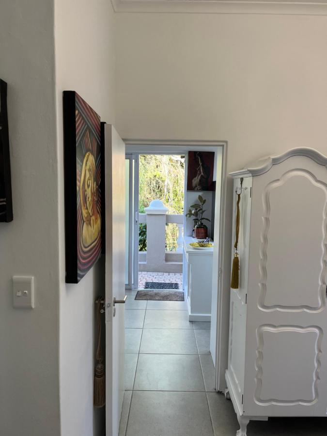 Somerset West Garden Apartments 1 외부 사진