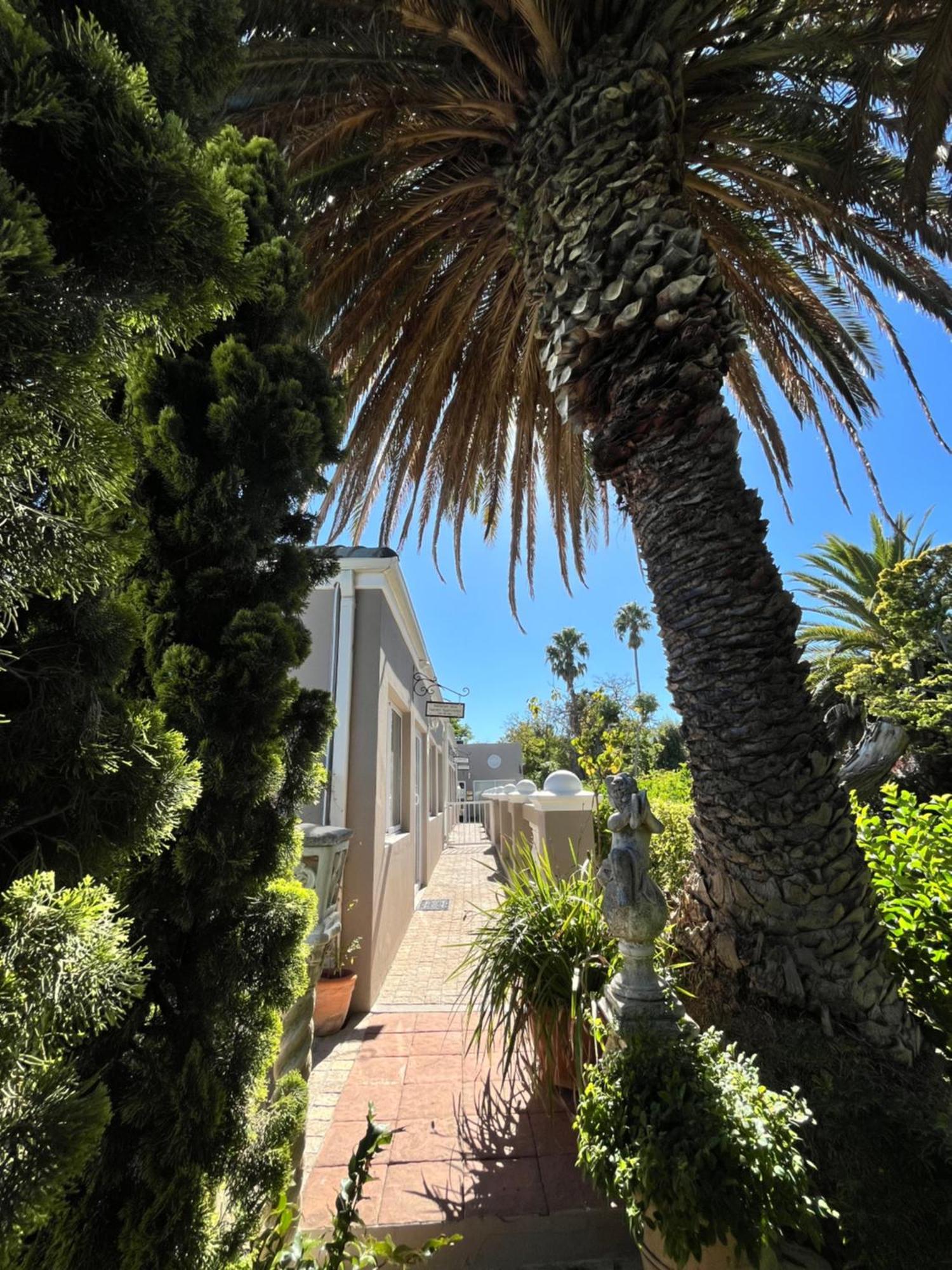 Somerset West Garden Apartments 1 외부 사진